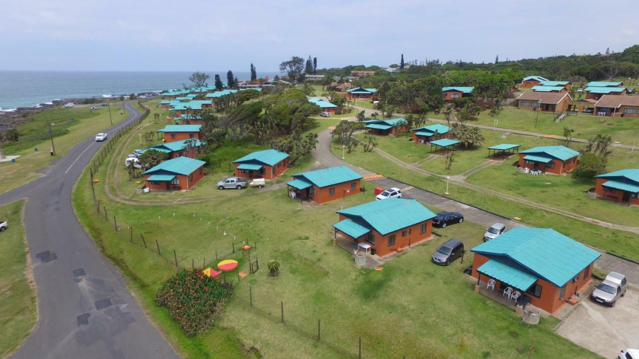 Port Edward Holiday Resort Экстерьер фото