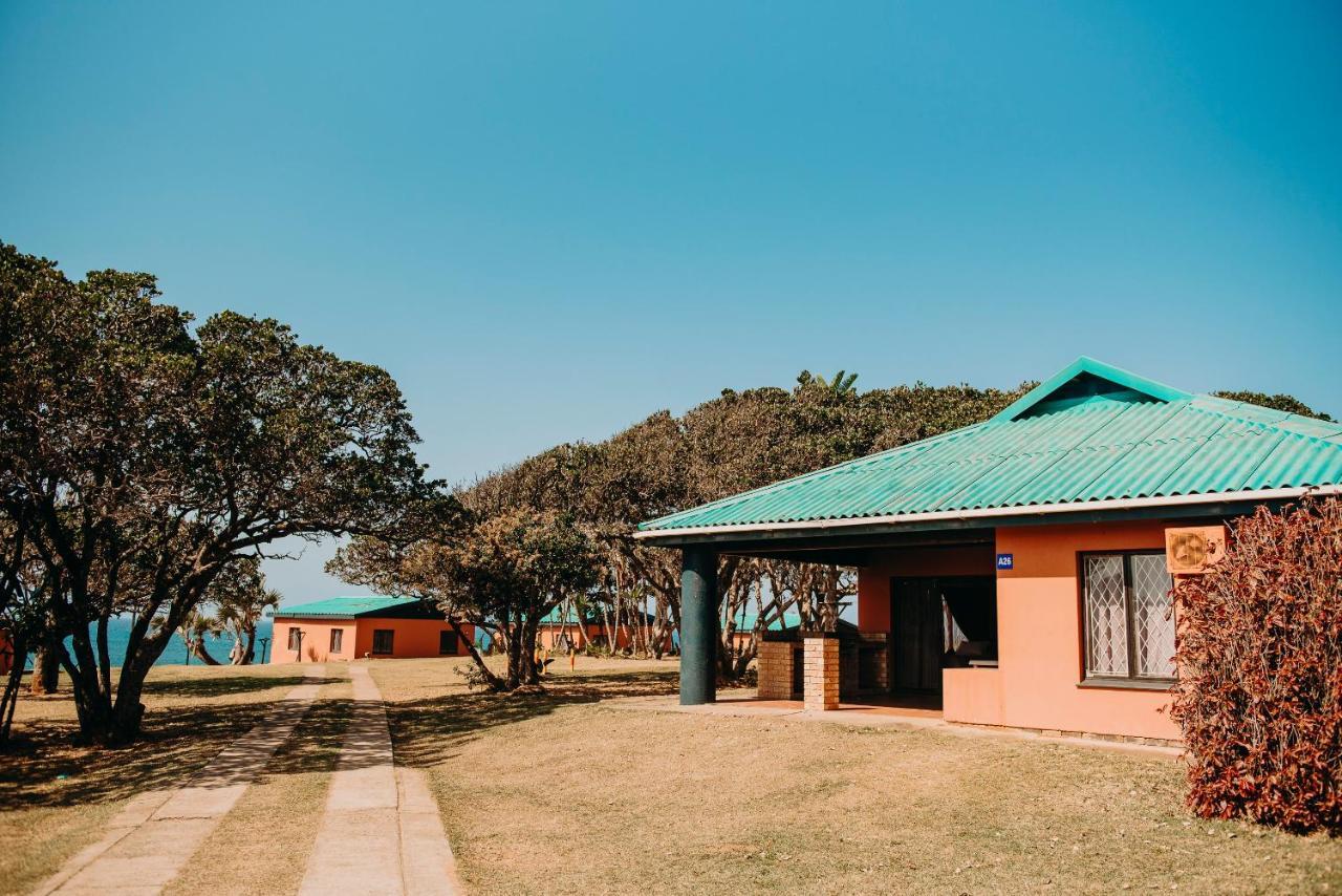 Port Edward Holiday Resort Экстерьер фото
